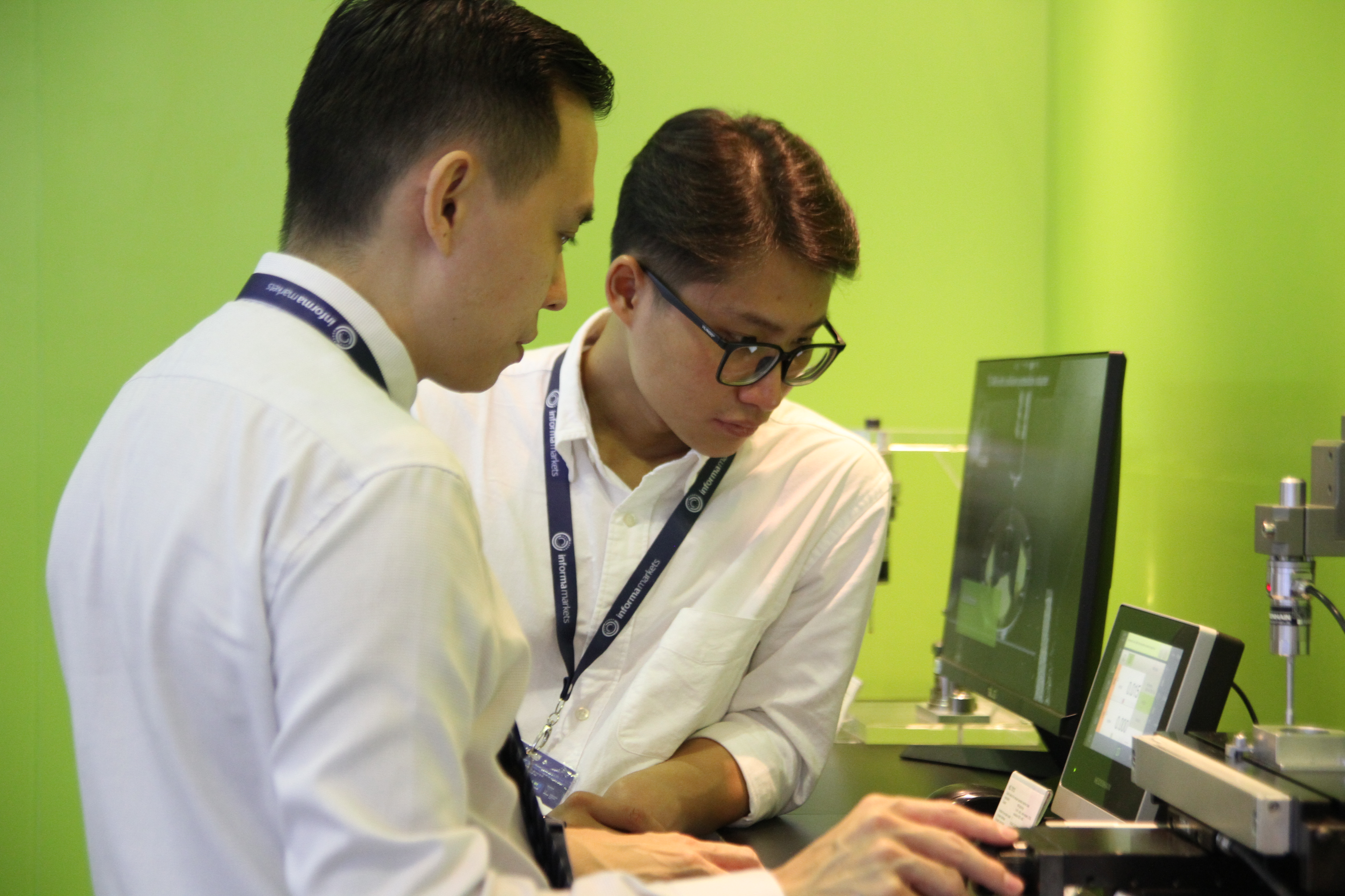 Kết nối tại triển lãm Kết nối tại triển lãm